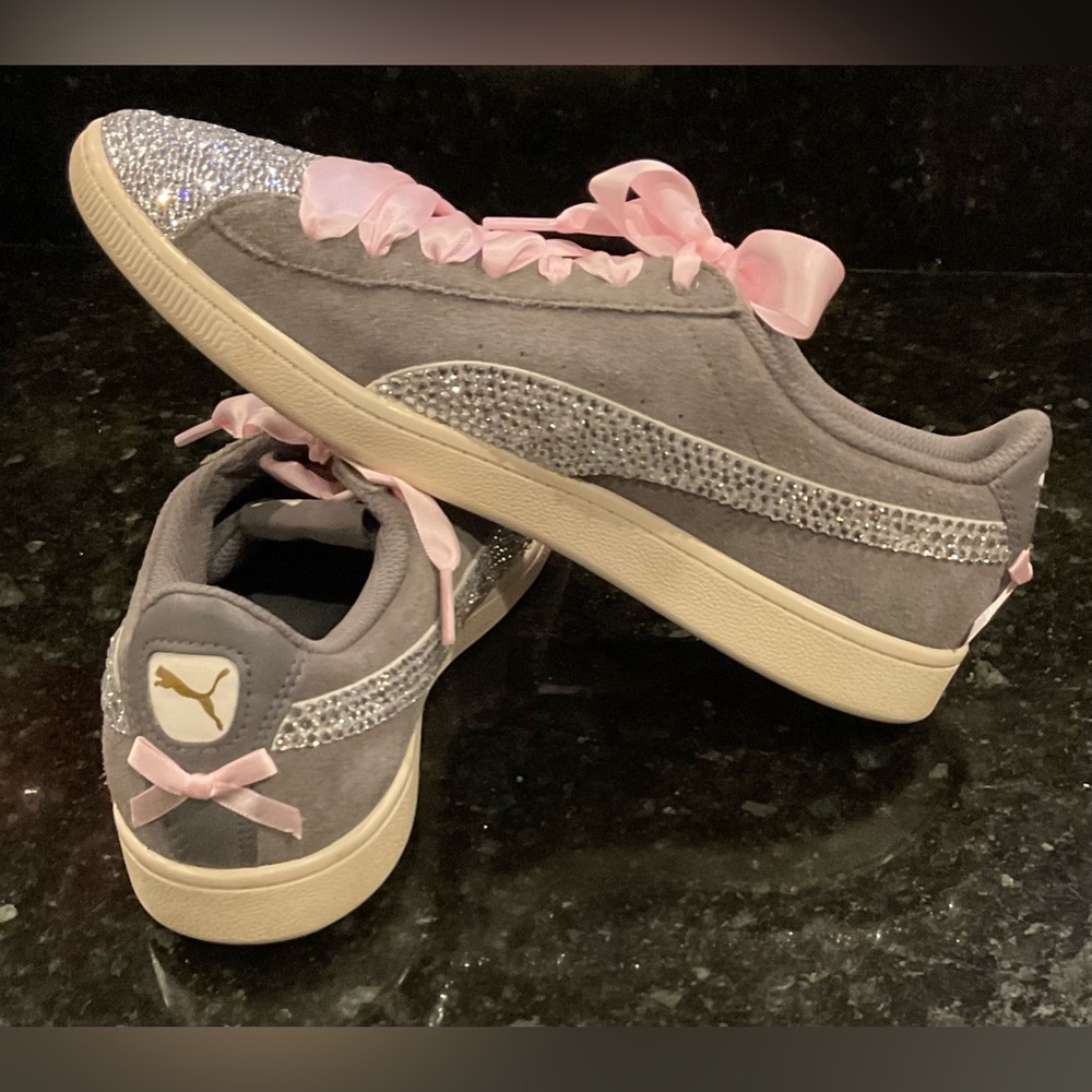 PUMA Classic Suede Trainers women’s Size 9 & SWAVORSKI stones, Pink satin laces - Picture 2 of 8